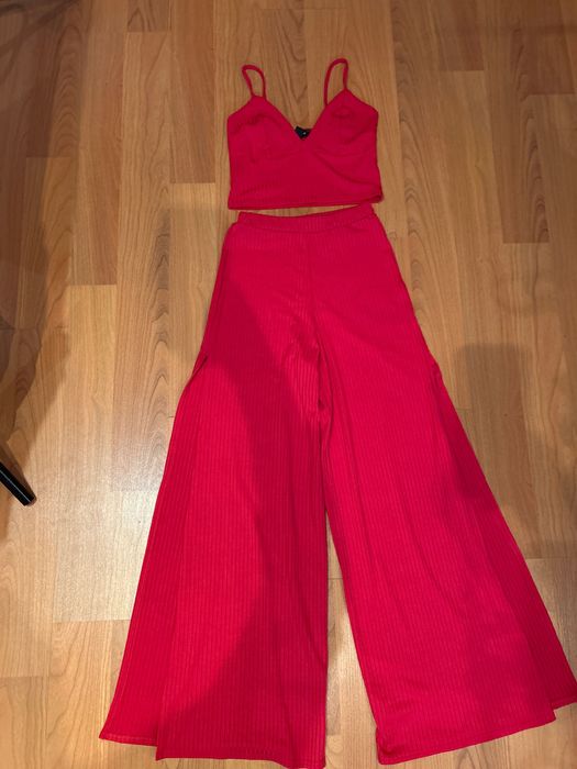 Compleu new look mărimea S roșu