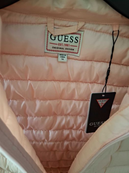 Грейка на Guess 16 години