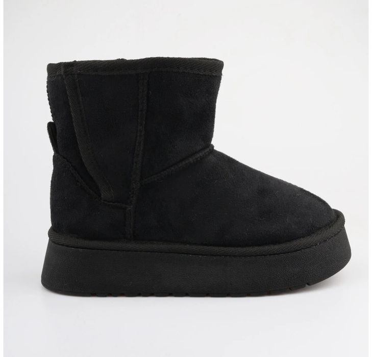 Ghete imblanite, nr 37 si nr 38, pret per pereche