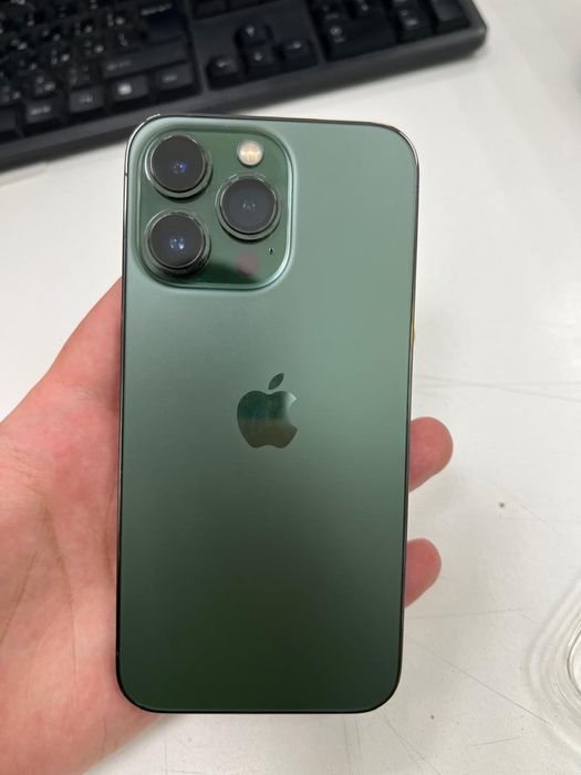 Iphone 13 pro green