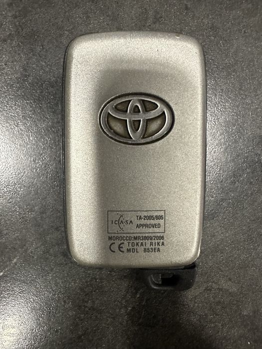 Смарт ключ toyota б/у