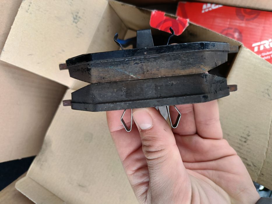 Накладки Brembo и дискове 288mm за голф 4