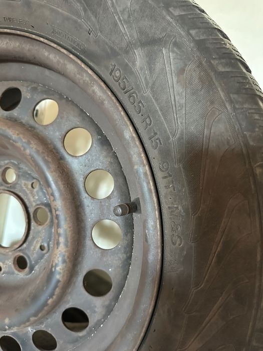 Mercedes - Зимни Джанти с гуми 15’ с къси болтове + тазове