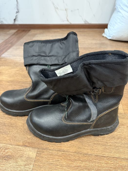 Рабочие мужские сапоги 43 размер