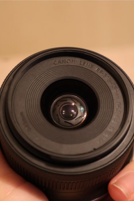 Canon RF-S 18–45mm f/4.5–6.3 IS STM – като нов, неползван