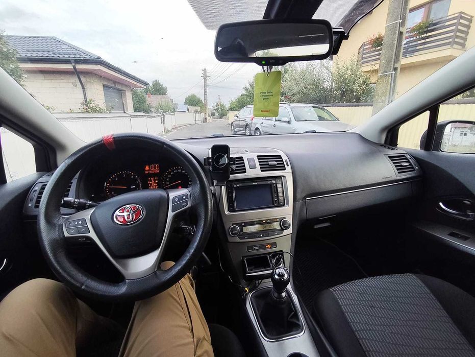 Toyota Avensis T27