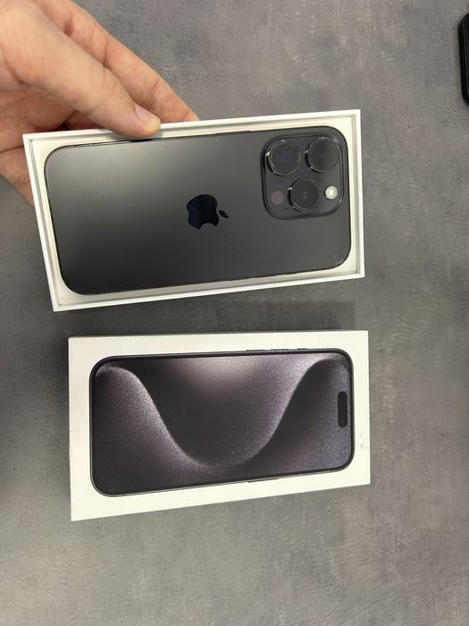 iPhone 15 Pro 89% baterie