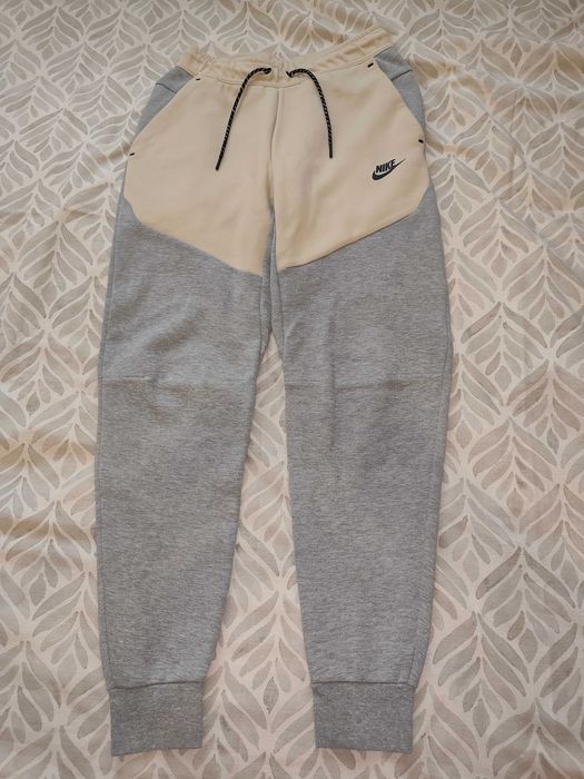 Долнище Nike tech fleece (размер ХS)