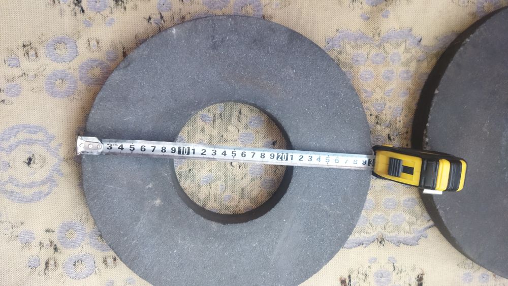 Продам диски шлифовальные, 2 штуки