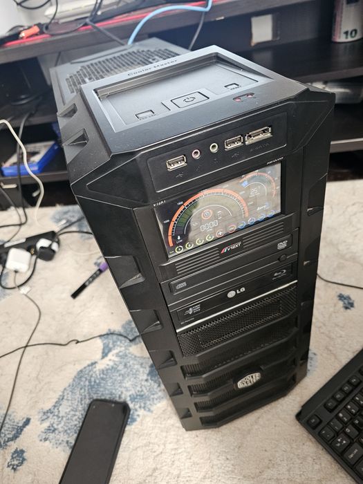 Vand pc in stare buna