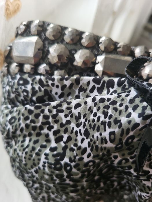 Одежда праздничная