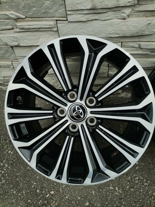 Джанти Орг. Toyota Corolla HIBRID 5.114.3 R17 et 40 j7