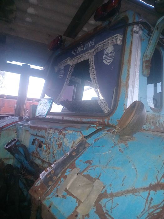 Трактор МТЗ-80.Маленькая кабина.