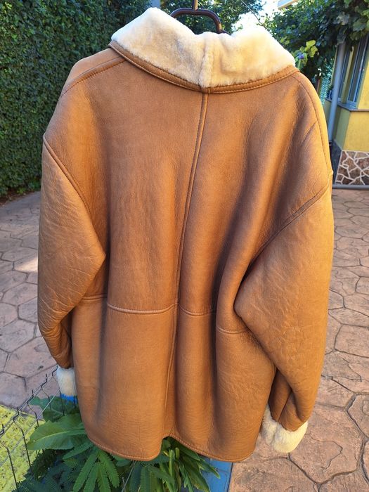 Două  cojoace mărime XXL ,Italia