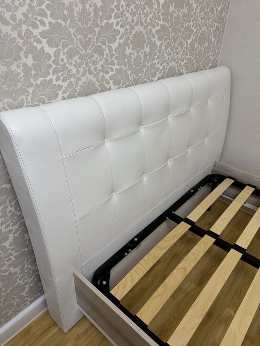 Кровать полуторка б/у.