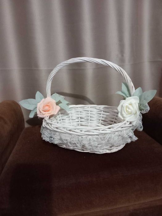 Продавам ръчно изработени украси