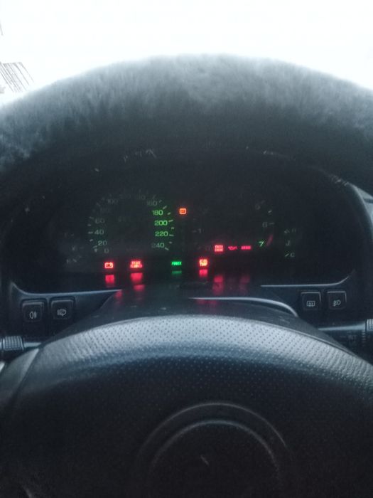 Subaru Legasy 1998 продам в хорошем сост