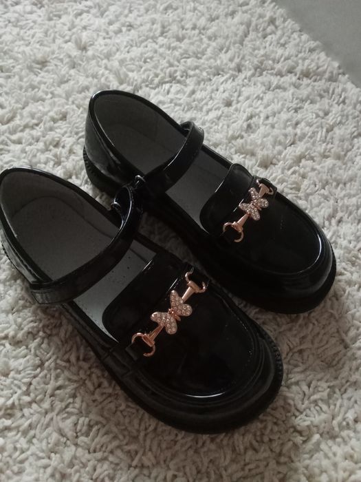 Продам туфли как новое размер 35