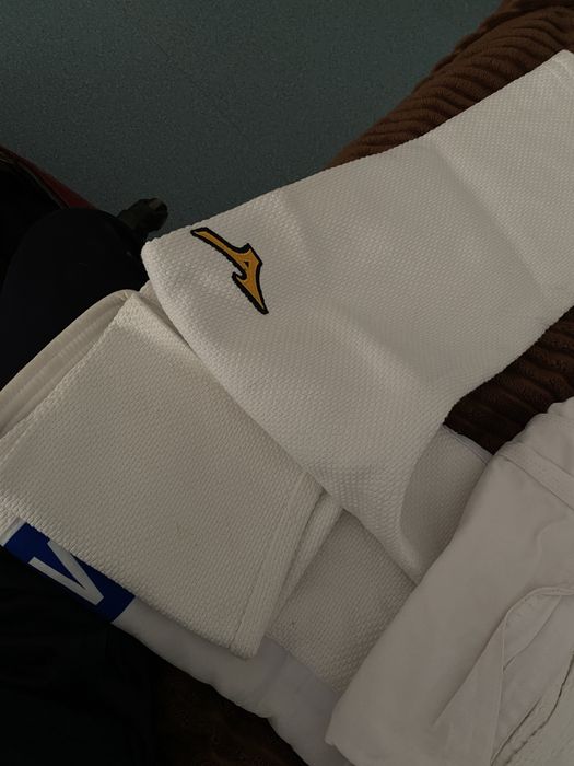 Оригинал кимоно для дзюдоистов