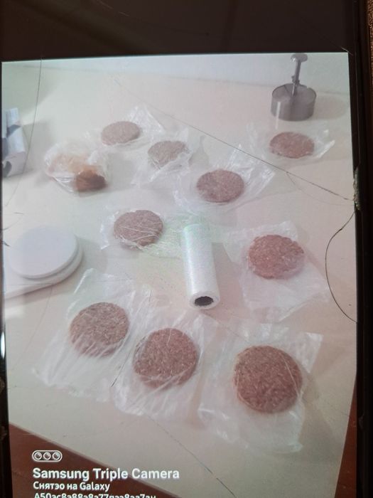Говяжие, куриные котлеты для бургеров