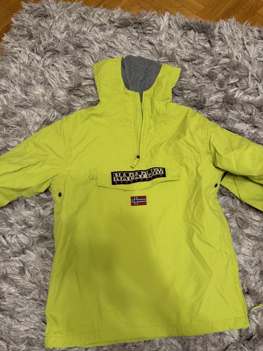 Яке Napapijiri зелено