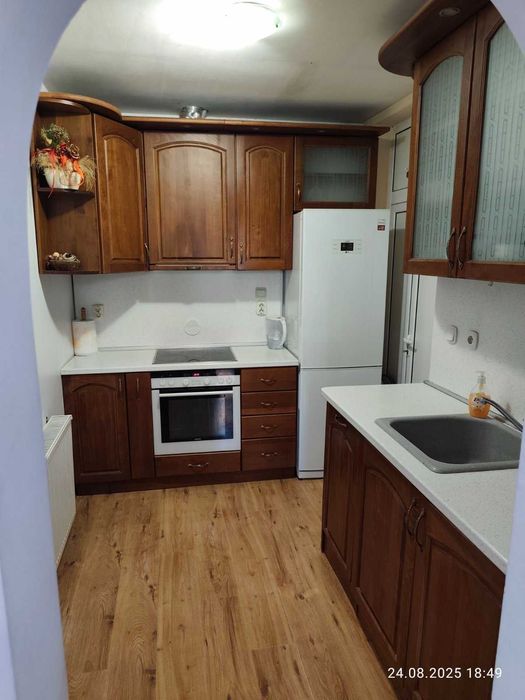 Дава се под наем Къща в Стара Загора, Операта - 65 кв.м за 382.5 € - Снимка #1