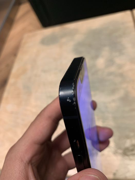 Iphone 14 темно синиий