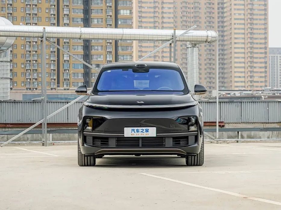 Lixiang L9 2026 обновлённая версия оранжевый салон в наличии