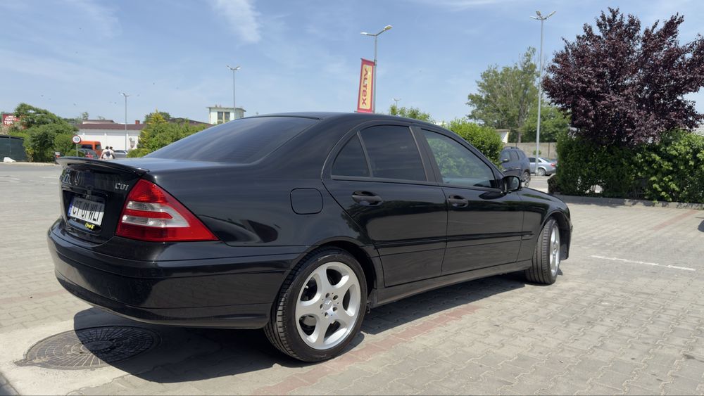 MERCEDES-BENZ C-Class 2005 — imagine 4