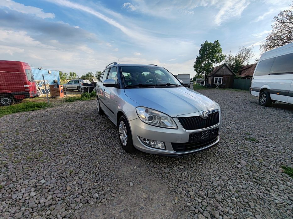 SKODA Fabia 2011 — imagine 2
