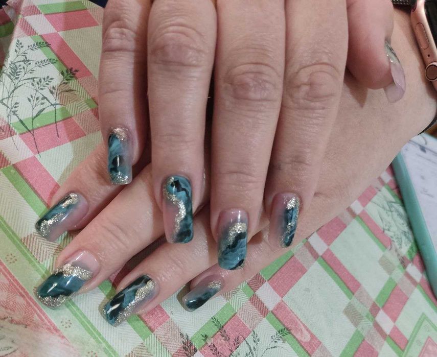 Акция на декабрь наращивание ногтей за 180.000  вместо 220.000.