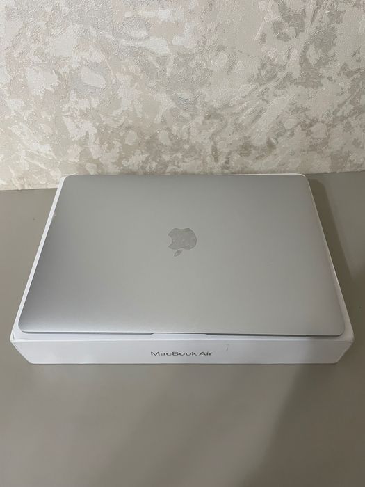 MacBook Air M1 (16-iyul 2026-yil aktivatsiya) — Ideall holatda!
