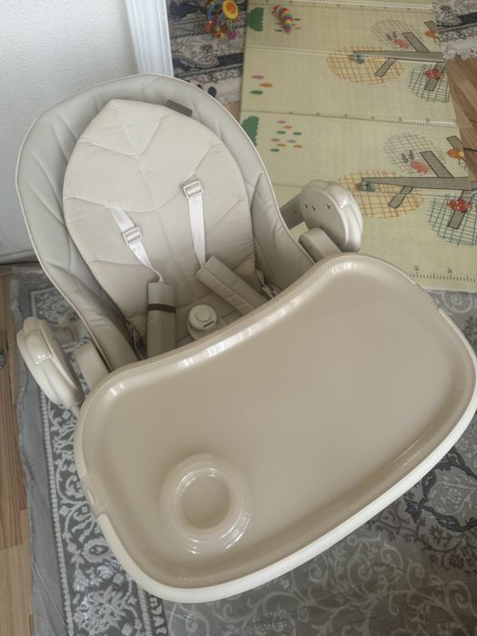 Продаётся стульчик для кормления  идеальное состояние