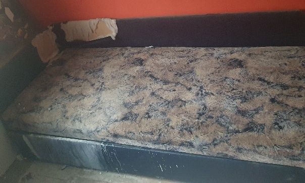 Canapea Recameu extensibil extensibila extensibile 90 x 180 / 80 x 190