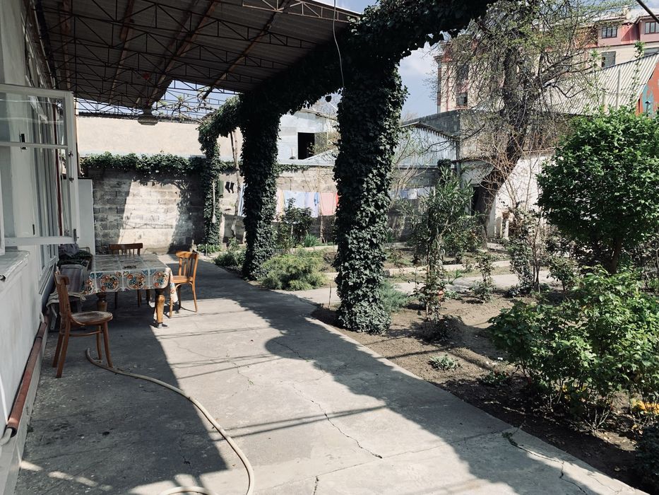 Большой дом ( город Самарканд ) 116 м+ гараж 40 м на участке 4 сотки