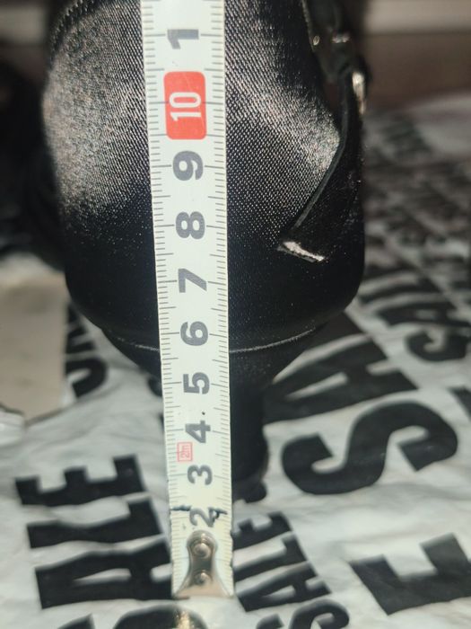 Обувки за латино танци