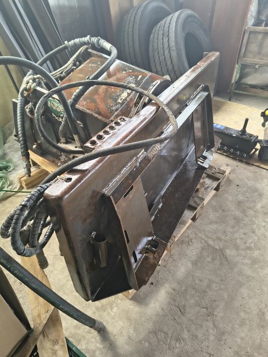 bobcat  Mini icarcator cu fresa asfalt si beton