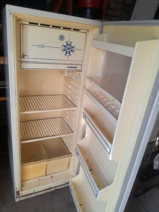 Срочно нужна продавать хороший холодильник отличные работает без ремон