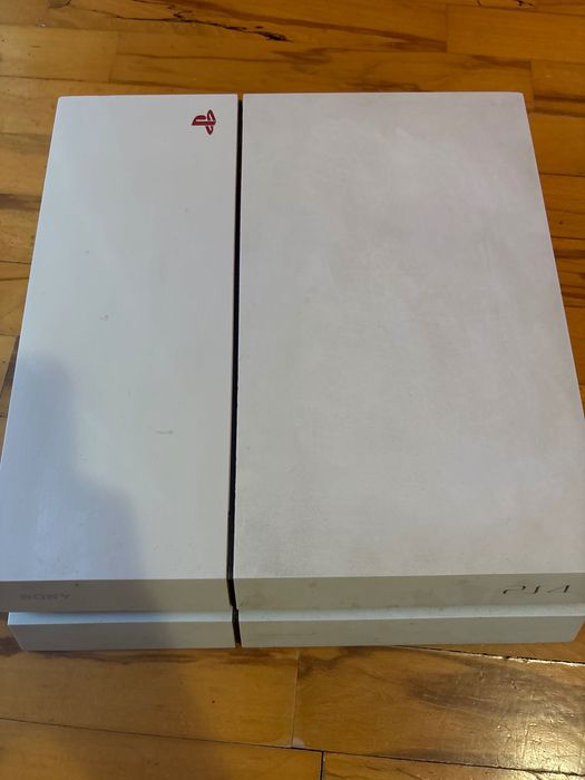 Play station 4 original в комплект с джоистик