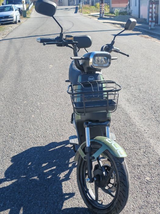 Vând scuter electric