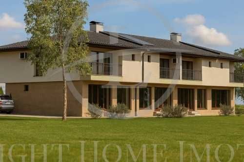 Продава се Къща в с. Белащица, Област Пловдив - 170 кв.м за 1434 €/кв.м - Снимка #1