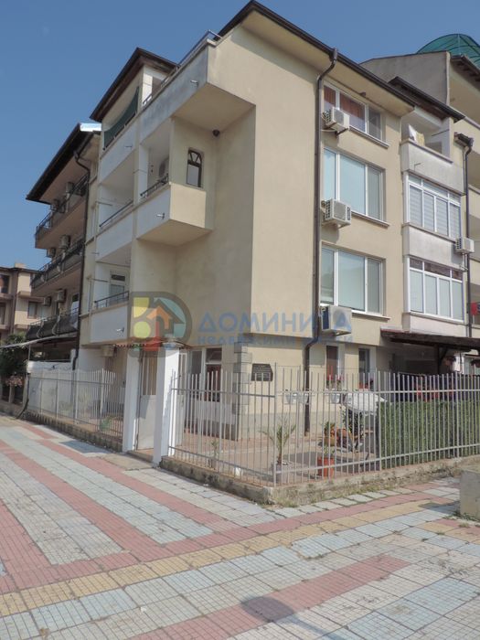 Къща, РЗП 320 кв.м., гр. Приморско