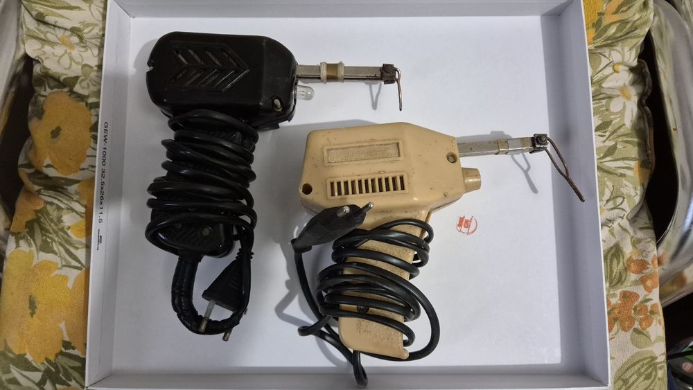 Pistol de lipit romanesc