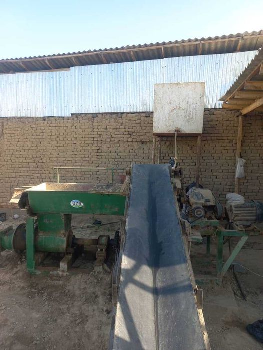 Hom g'isht ishlab chiqarish uskunasi sotiladi