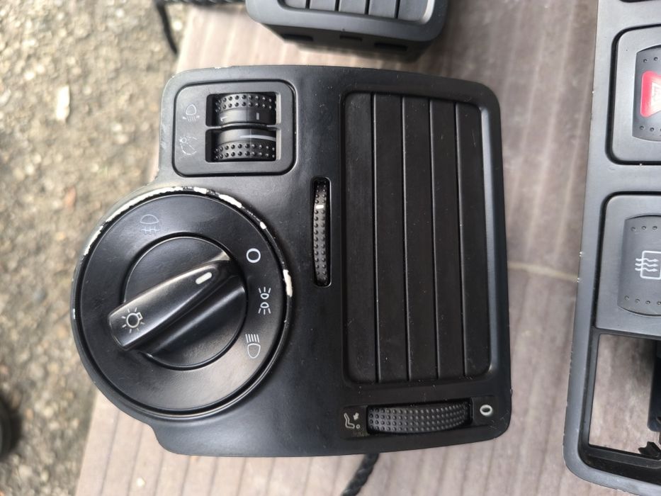 Grila aer bord Vw Golf 4 Bora
