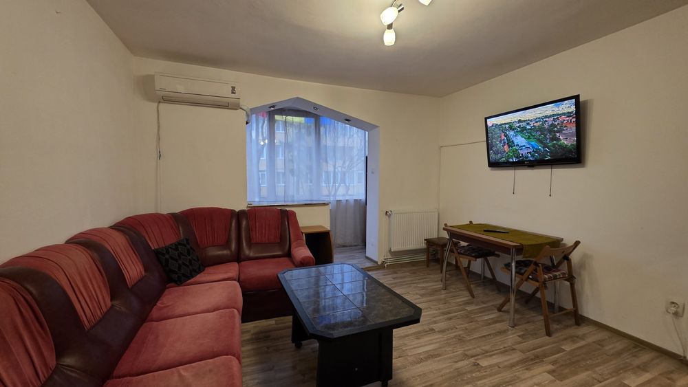 Inchiriez ap. 2 camere STR Luptei  Parter