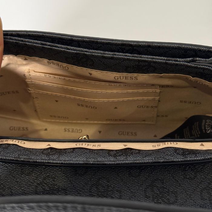 Geanta Guess din piele