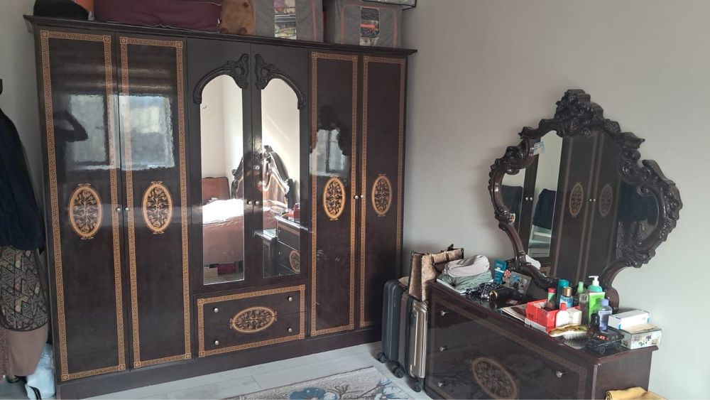 Спальный гарнитур