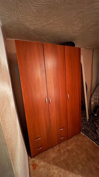 Продам шкаф для спальни