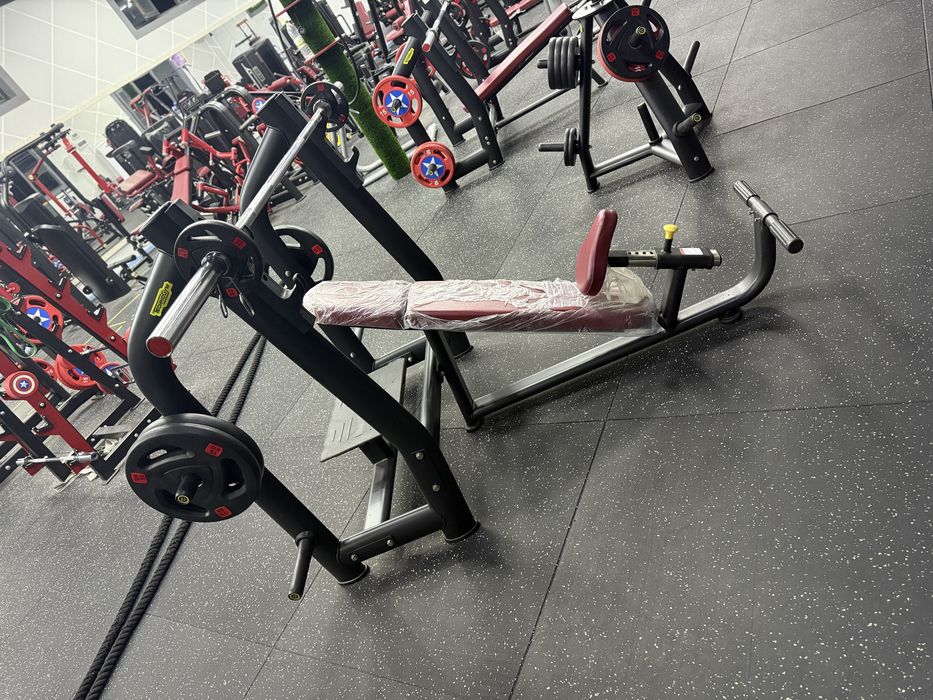 Продается три вида жим лёжа и один стойка для блинов